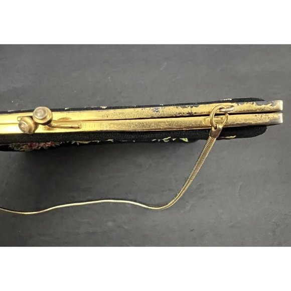 Vtg Tapestry Petit Point Handbag Embroidered Kiss Clasp Ornate Gold Frame Chain - Picture 11 of 12